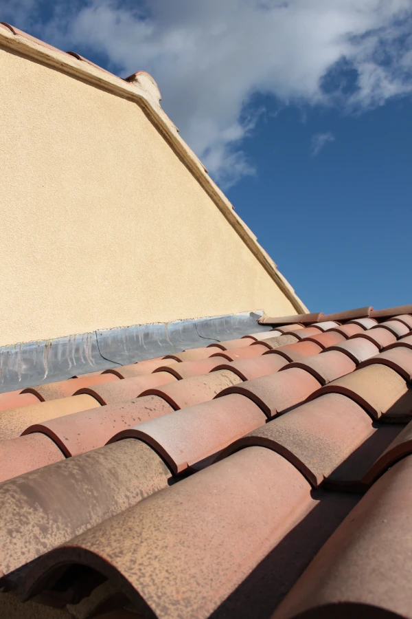 couvreur zingueur 83