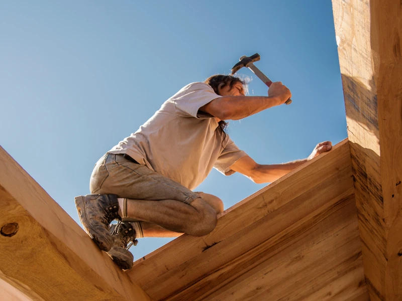 travaux de charpente de toiture 83